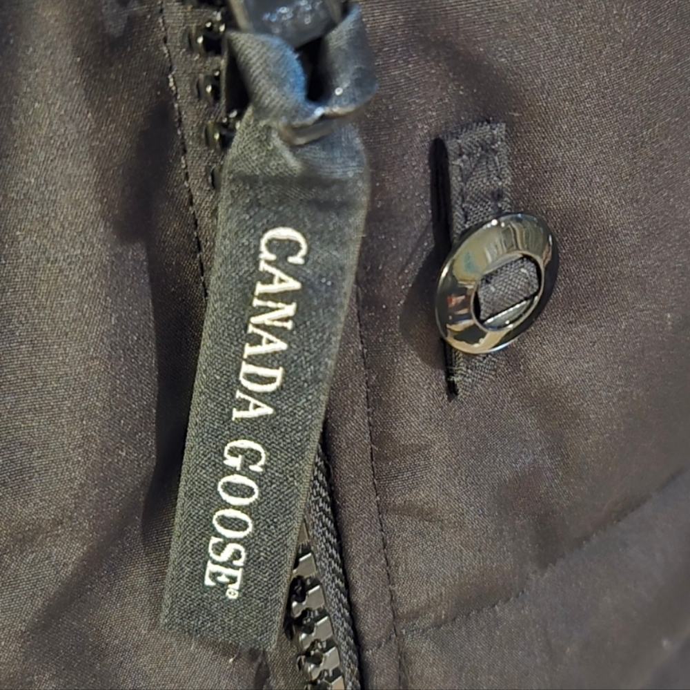 Canada Goose Black Parka with Fur Trim Sz L - Picture 3 of 13